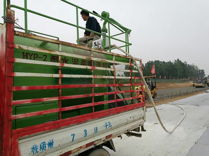 水泥漿噴灑作業現場 水泥漿噴灑作業現場