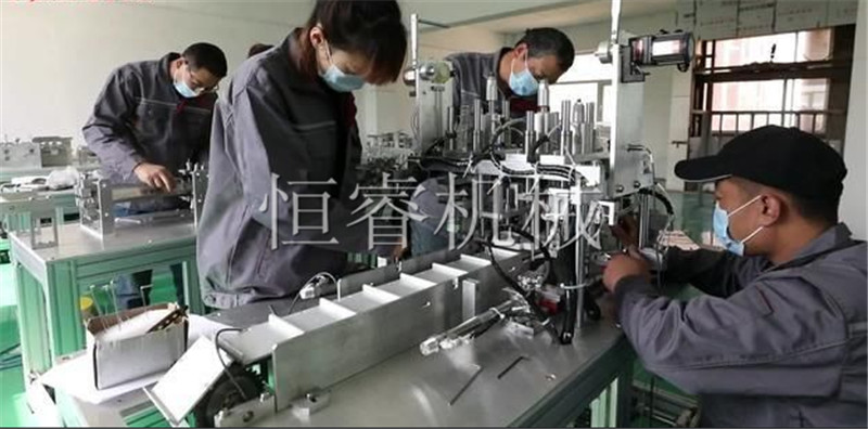 口罩機生產(chǎn)車間