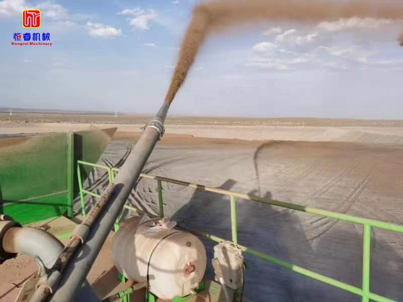 裸露地面生態抑塵技術及其施工方法的核心