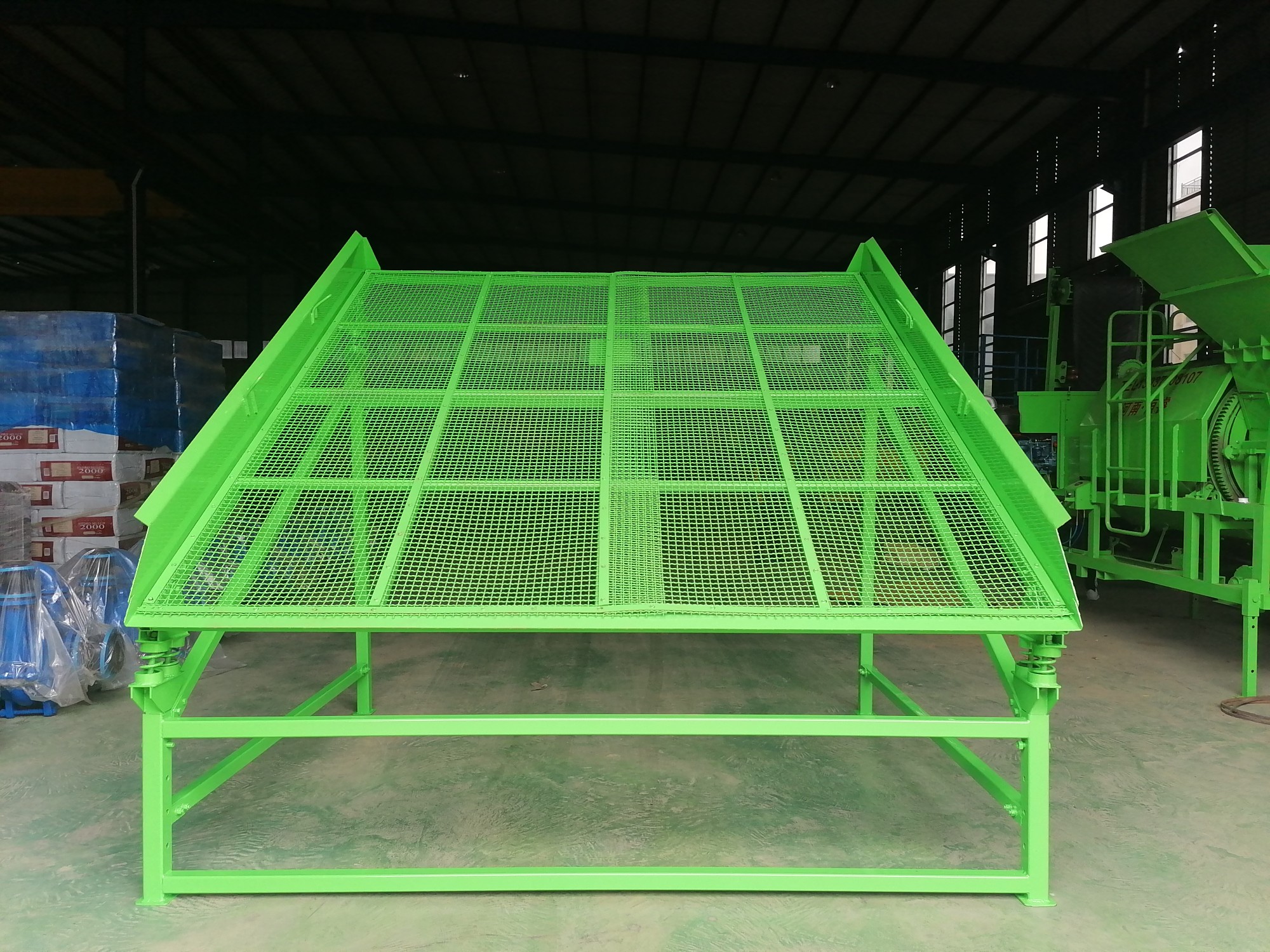 平板震動式篩土機