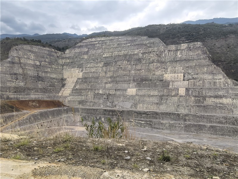 恒睿機械團隊助力白鶴灘旱谷地煥發新生