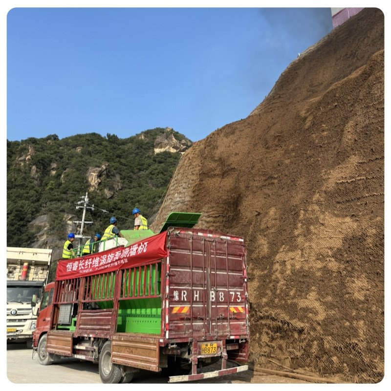 恒睿渦旋泵長(zhǎng)纖維噴播機(jī)開(kāi)啟綠色護(hù)坡新篇章