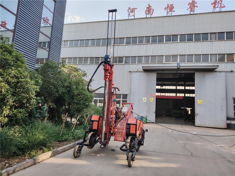 恒睿遙控爬坡鉆機：驅動工程發(fā)展的可靠技術支撐