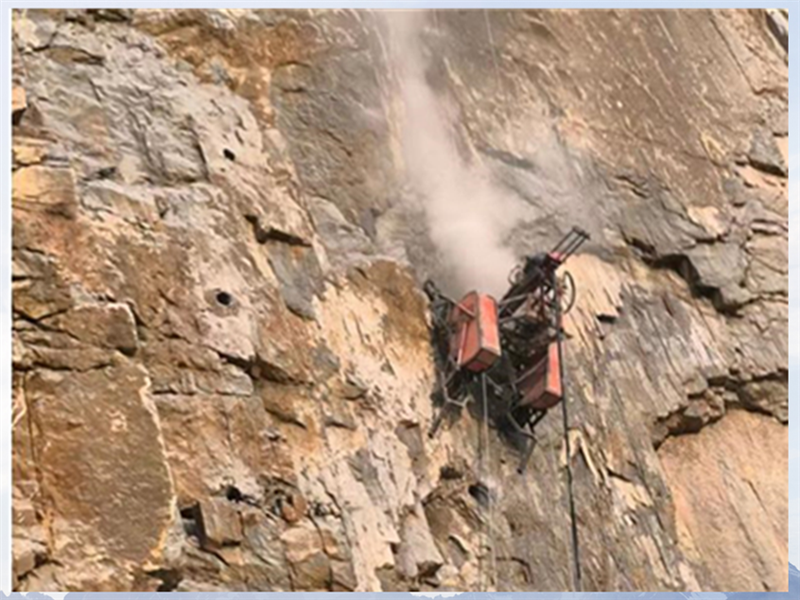 恒睿遙控爬坡鉆機：破解陡坡施工難題的創(chuàng)新方案?