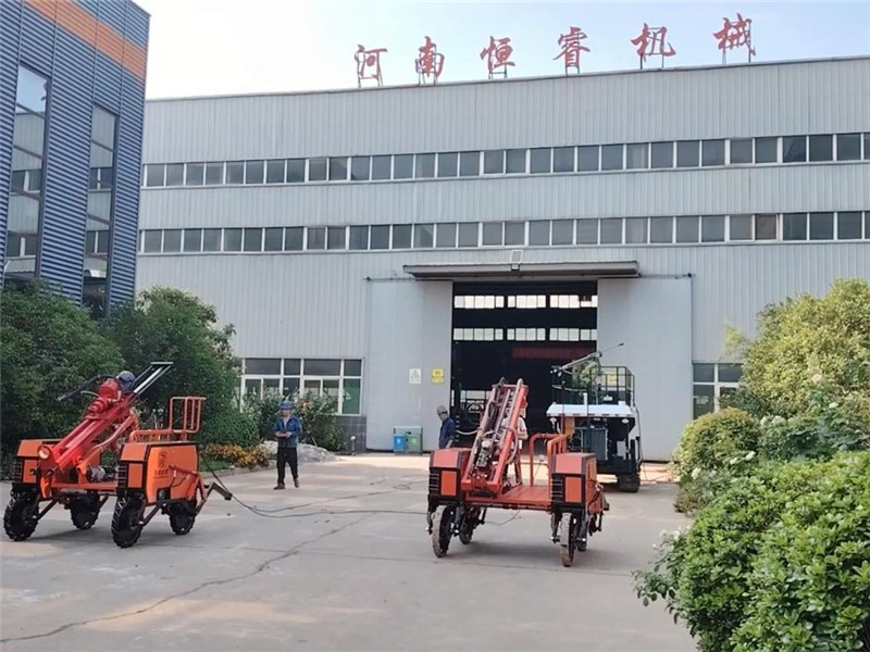 恒睿遙控爬坡鉆機：破解陡坡施工難題的創(chuàng)新方案?