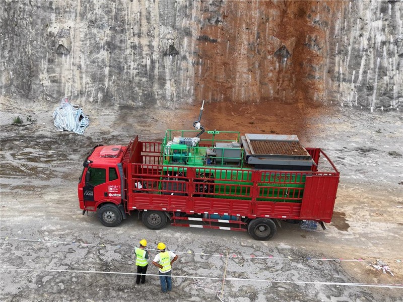 恒睿智能遙控快速噴播機：助力青山復綠，見證生態修復實效