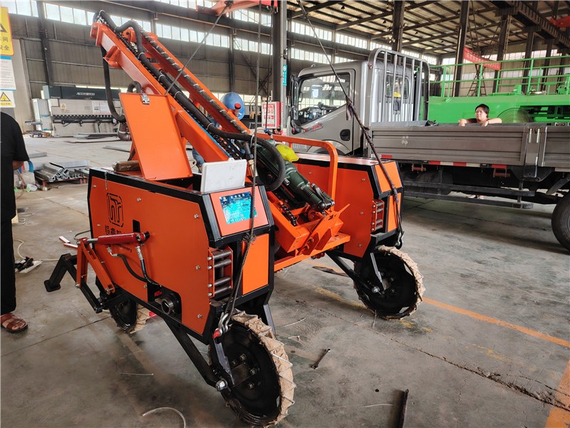 恒睿遙控爬坡鉆機(jī)：邊坡綠化施工的智能化升級(jí)之選